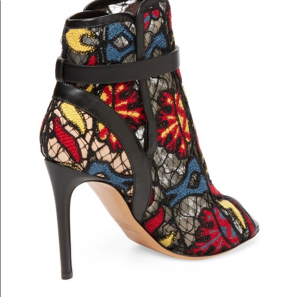 ***SOLD****New Authentic Valentino Booties Heels - Picture 2 of 5